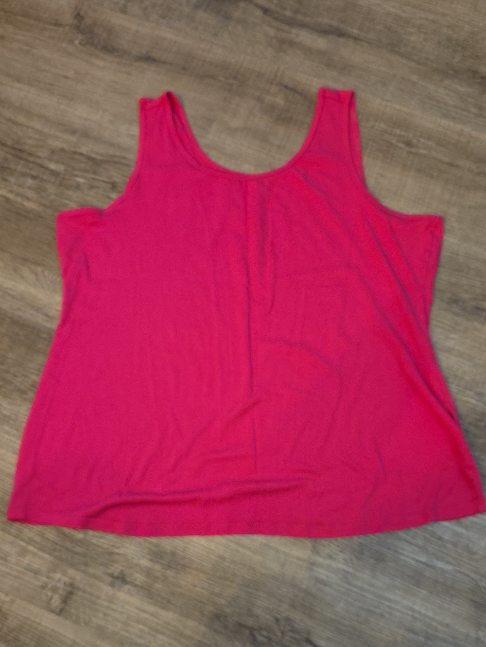 Amazon Essentials Women's Scoop Neck Tank Top - Fuchsia
